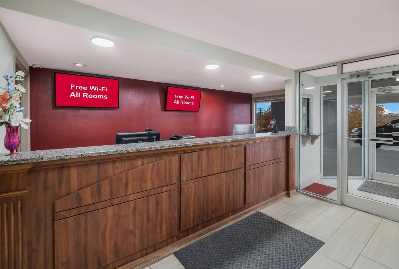 Red Roof Inn & Suites Jackson, Tn Zewnętrze zdjęcie