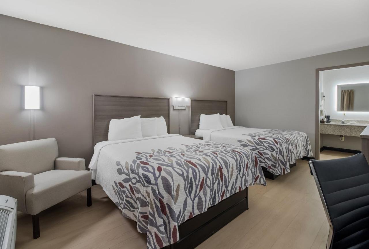 Red Roof Inn & Suites Jackson, Tn Zewnętrze zdjęcie