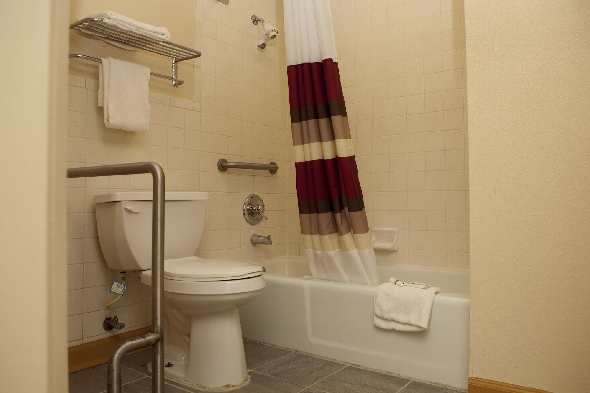 Red Roof Inn & Suites Jackson, Tn Zewnętrze zdjęcie