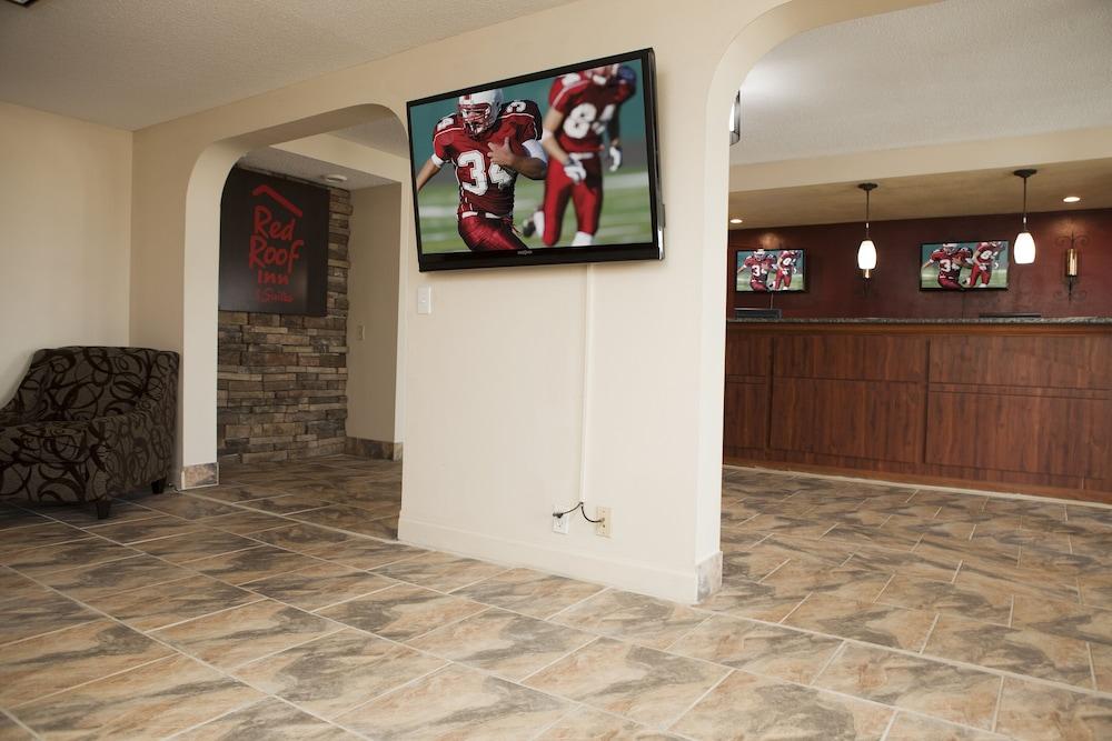 Red Roof Inn & Suites Jackson, Tn Zewnętrze zdjęcie